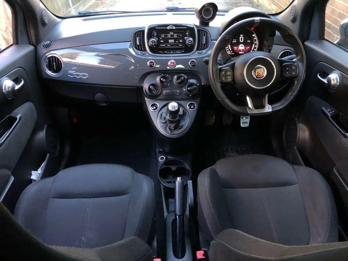 2018-abarth-595-14-tjet-big-9