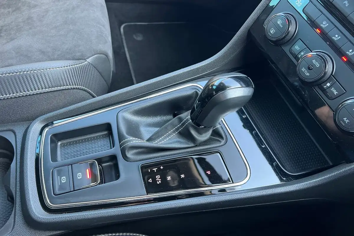 2020-seat-leon-20-tsi-cupra-300-4drive-ss-estate-big-11