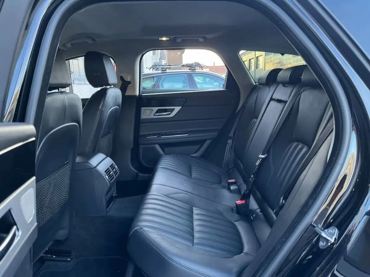 2019-jaguar-xf-20i-portfolio-249ps-ss-sportbrake-5d-big-10