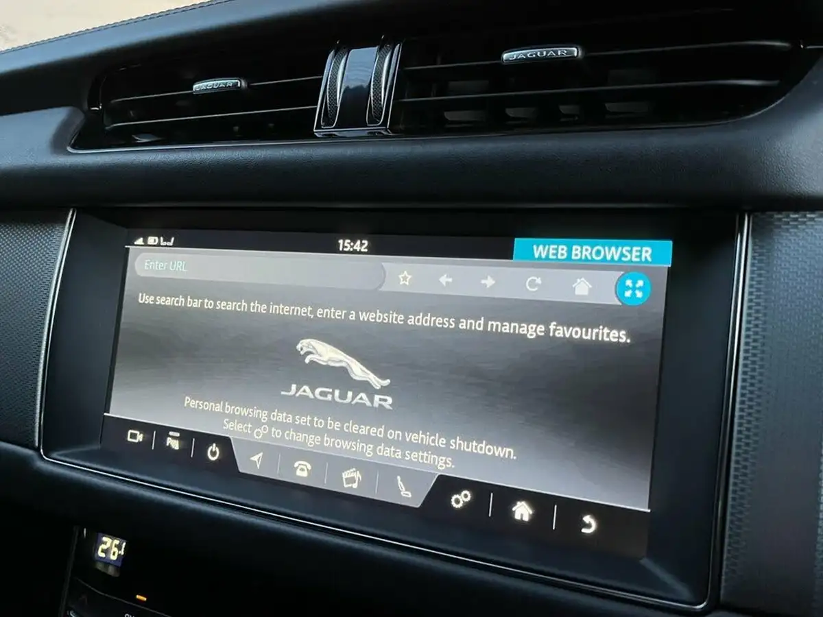 2019-jaguar-xf-20i-portfolio-249ps-ss-sportbrake-5d-big-33
