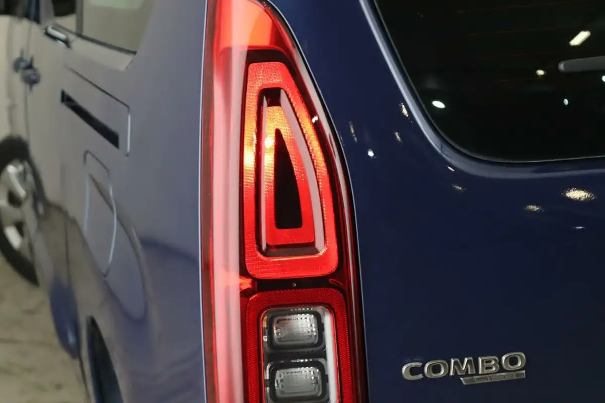 2020-vauxhall-combo-life-12i-energy-xl-110ps-big-9