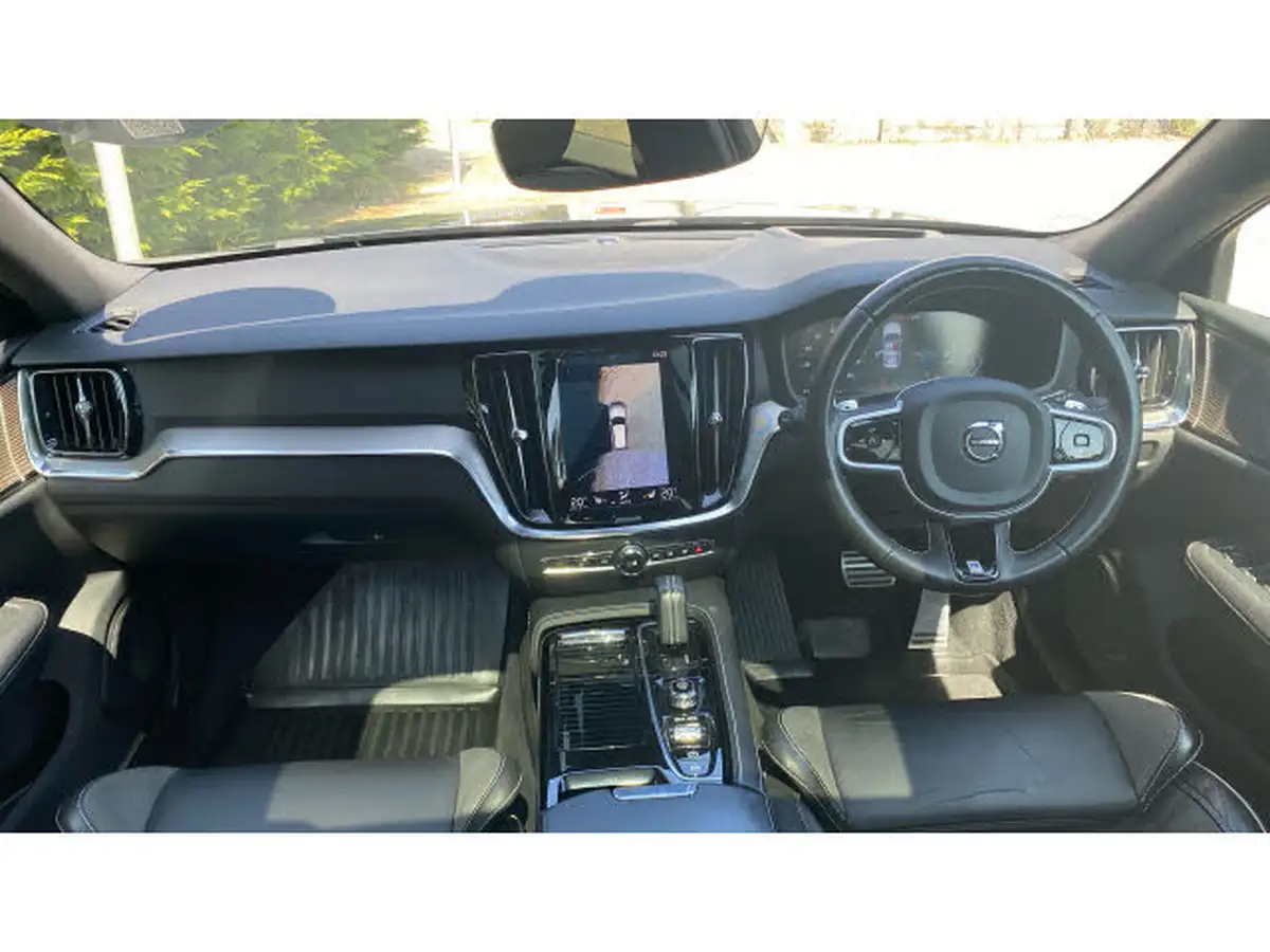 2020-volvo-v60-20-t8-r-design-plus-big-19