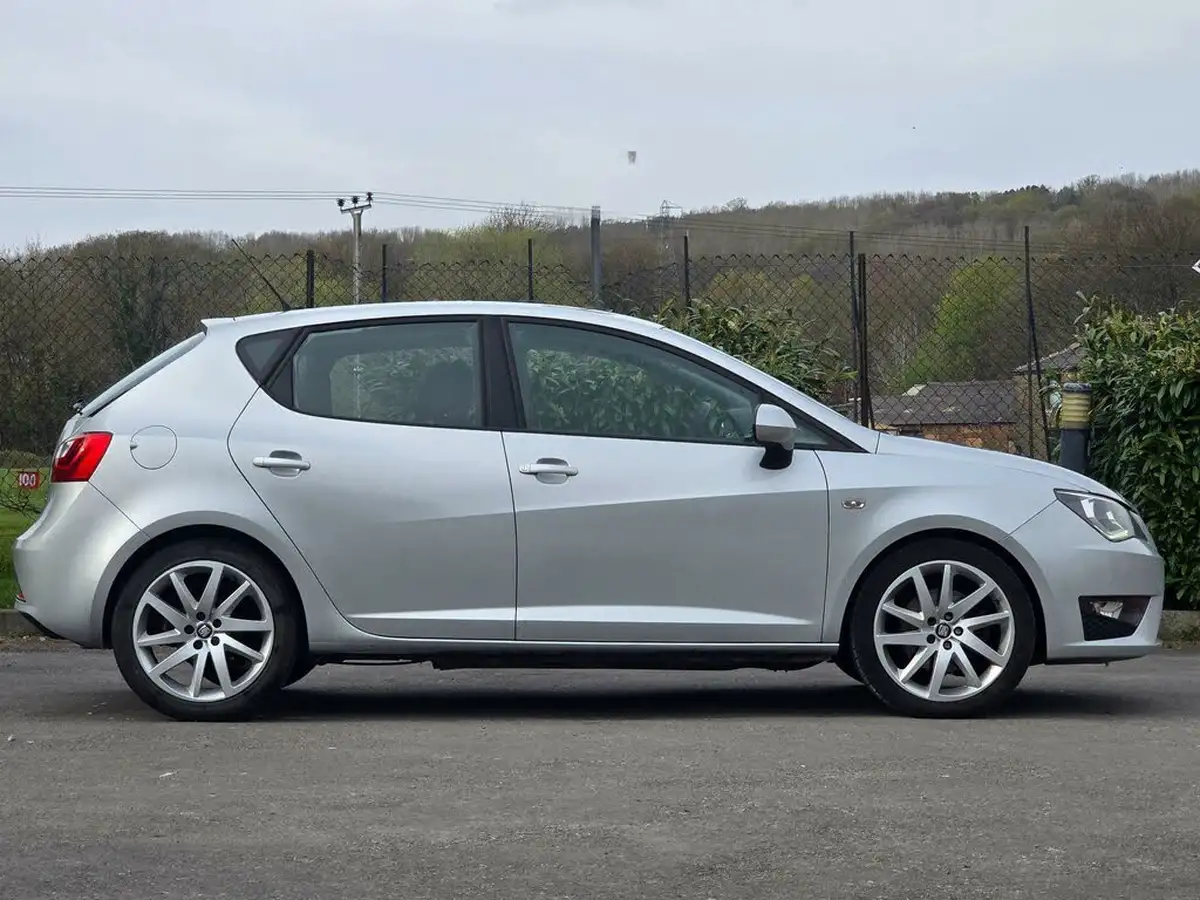 2016-seat-ibiza-14-ecotsi-fr-hatchback-5d-big-1