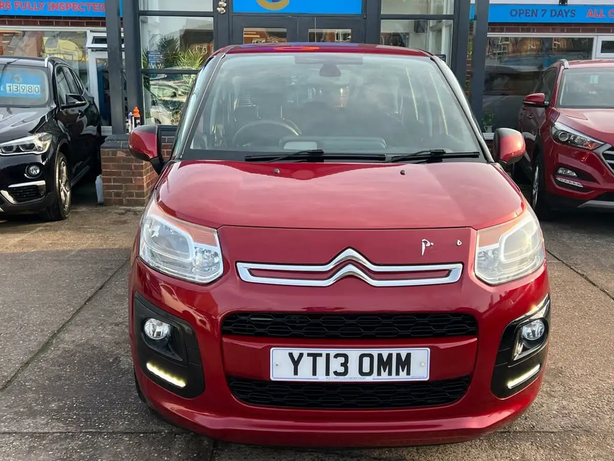 2013-citroen-c3-picasso-16-vtr-big-5