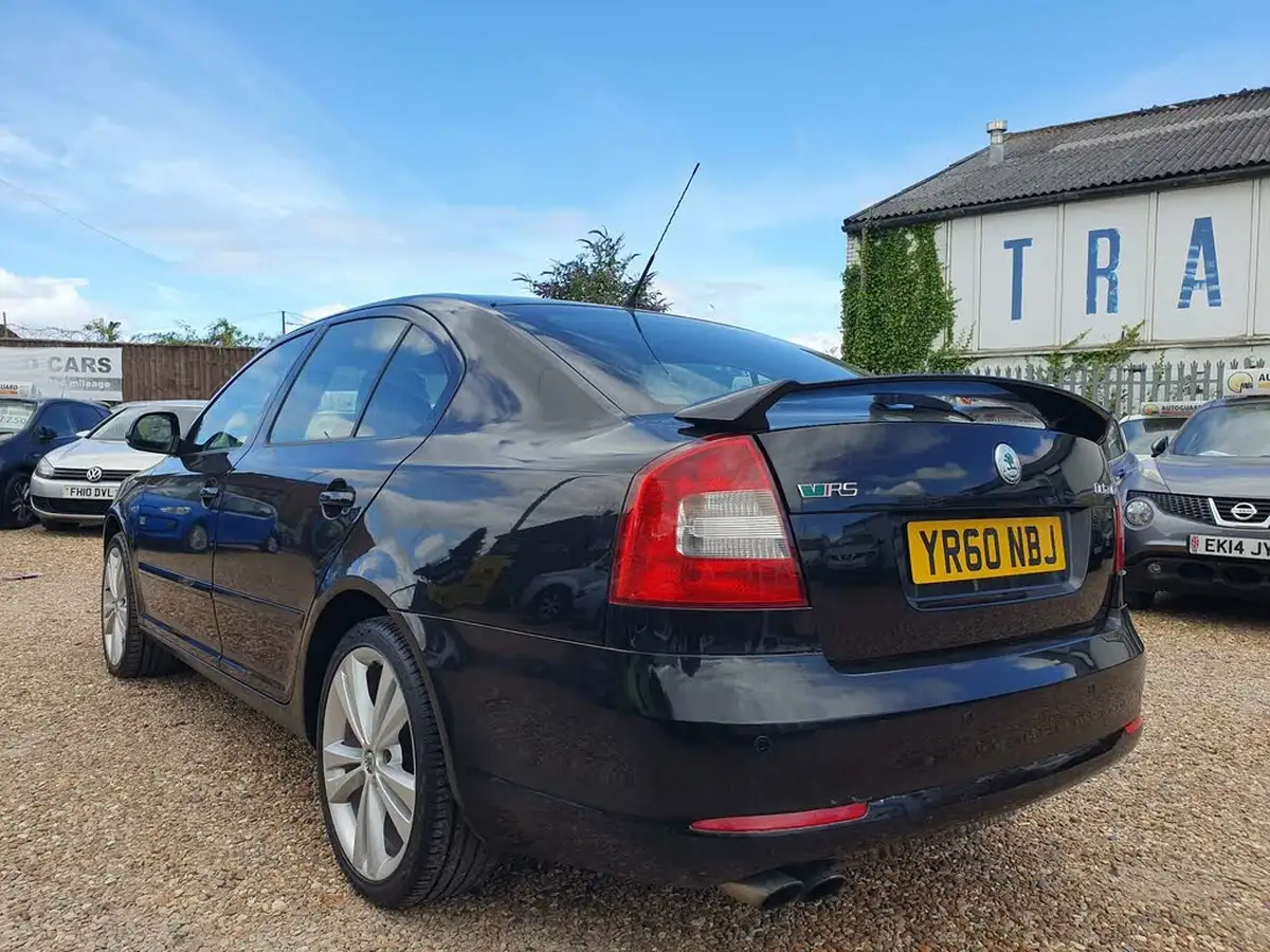 2010-skoda-octavia-20-vrs-197bhp-hatchback-big-12