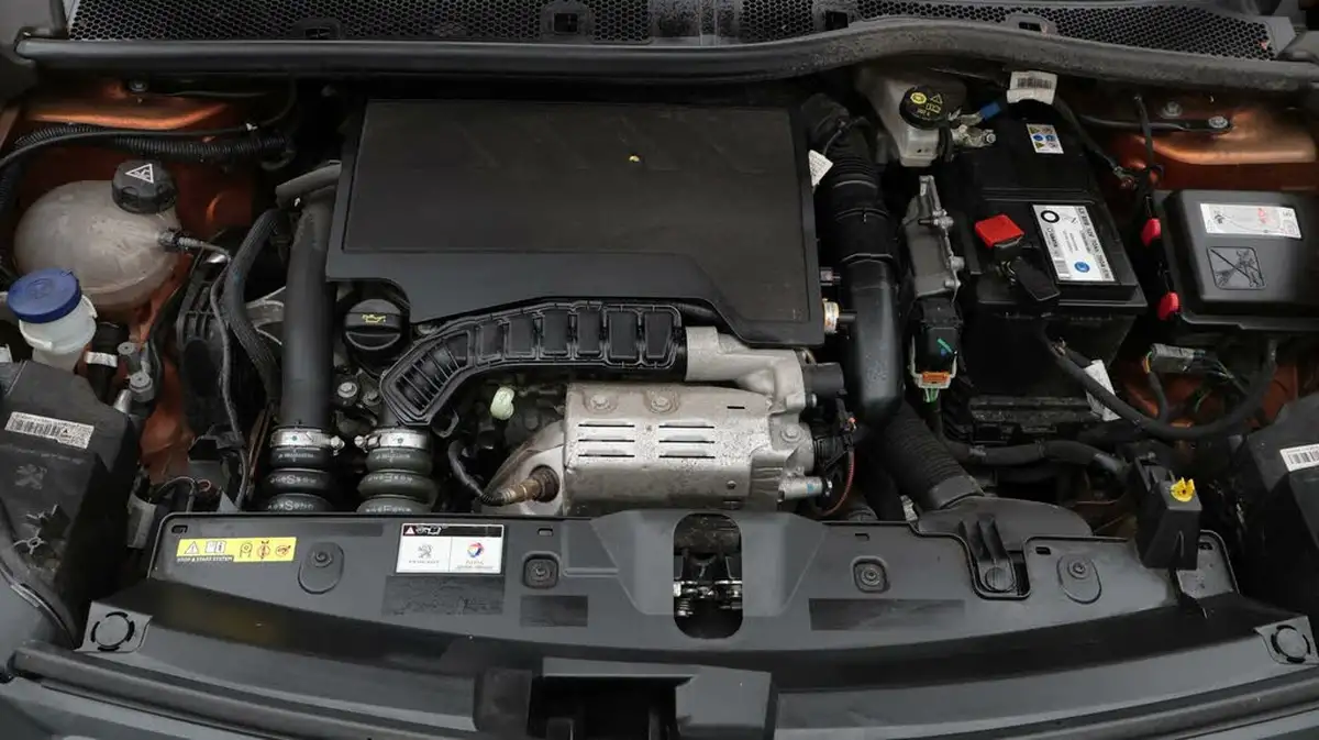 2021-peugeot-2008-suv-12-puretech-gt-big-19