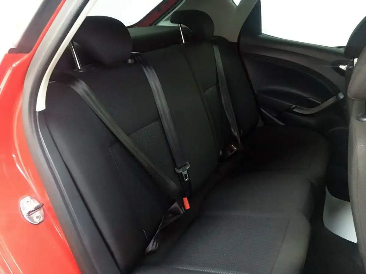2014-seat-ibiza-12-fr-105ps-hatchback-5d-big-6