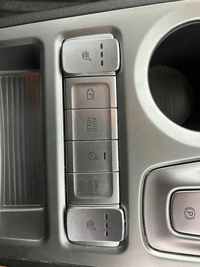 2022-hyundai-kona-e-premium-204ps-64kwh-7kw-obc-big-24