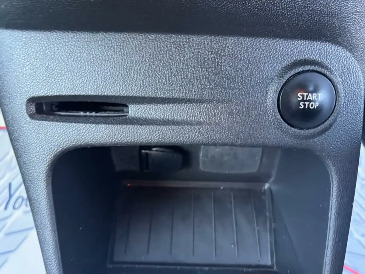 2019-renault-captur-09-tce-iconic-big-42