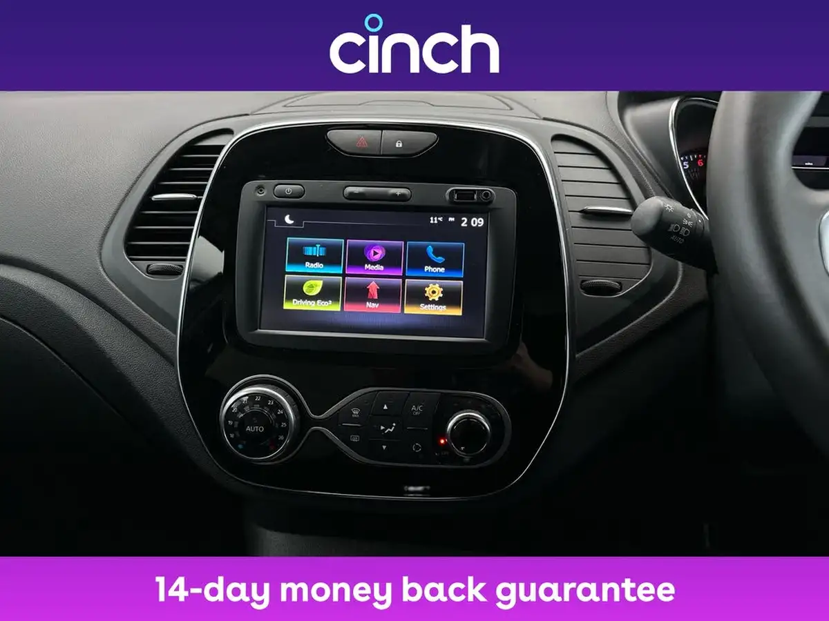 2019-renault-captur-09-tce-iconic-big-11
