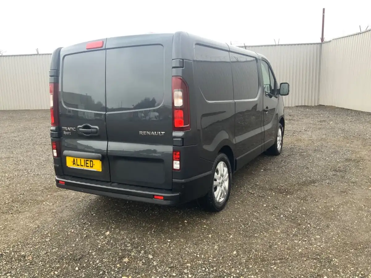 2023-renault-trafic-20dci-sl28-170-sport-edc-auto-big-8