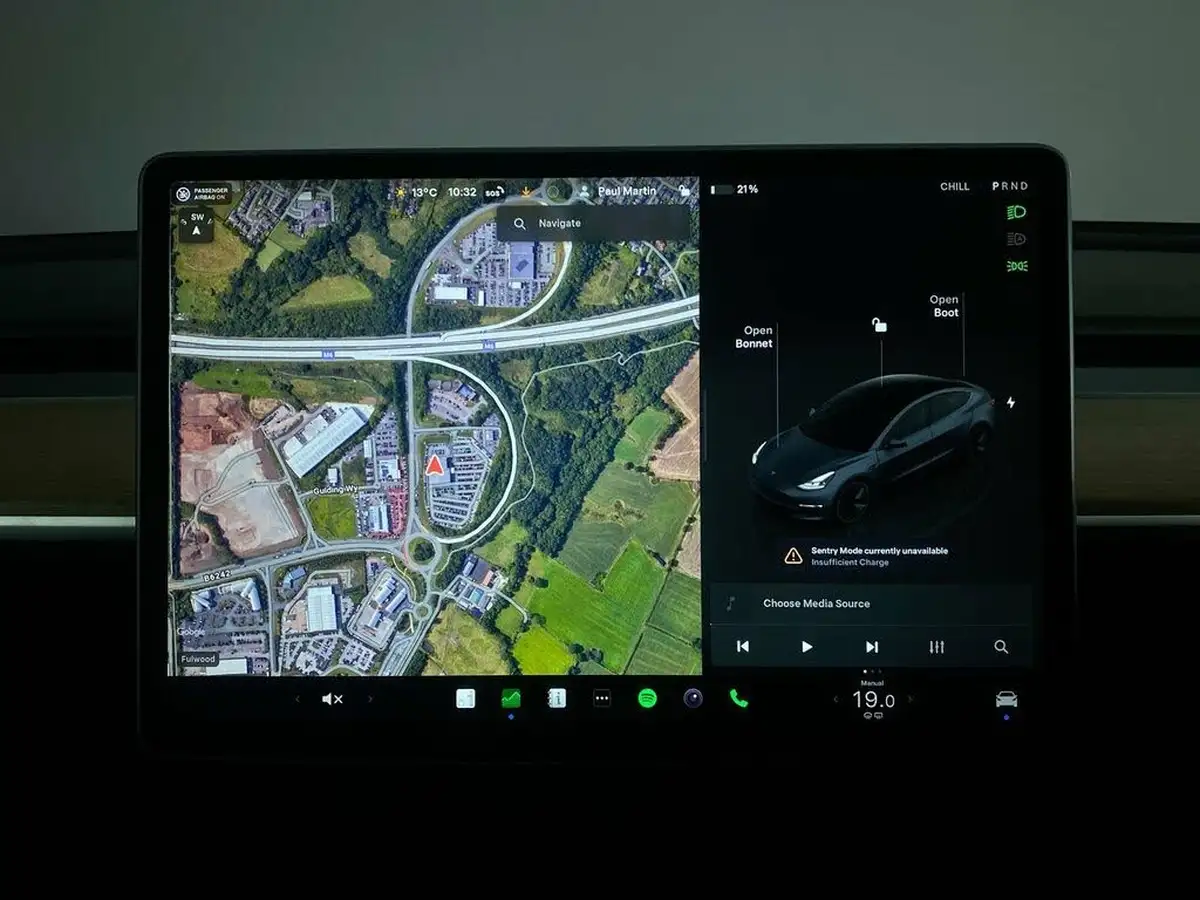 2022-tesla-model-3-e-rwd-big-19
