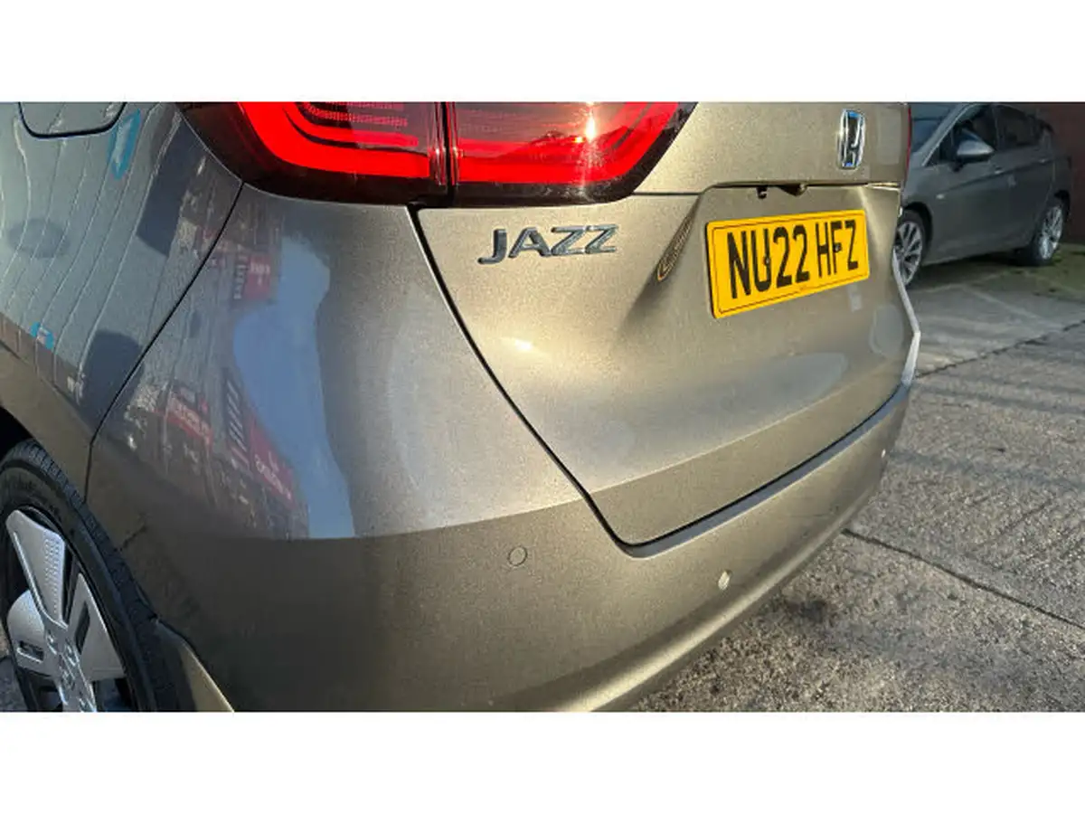 2022-honda-jazz-15-i-mmd-ex-107ps-big-22