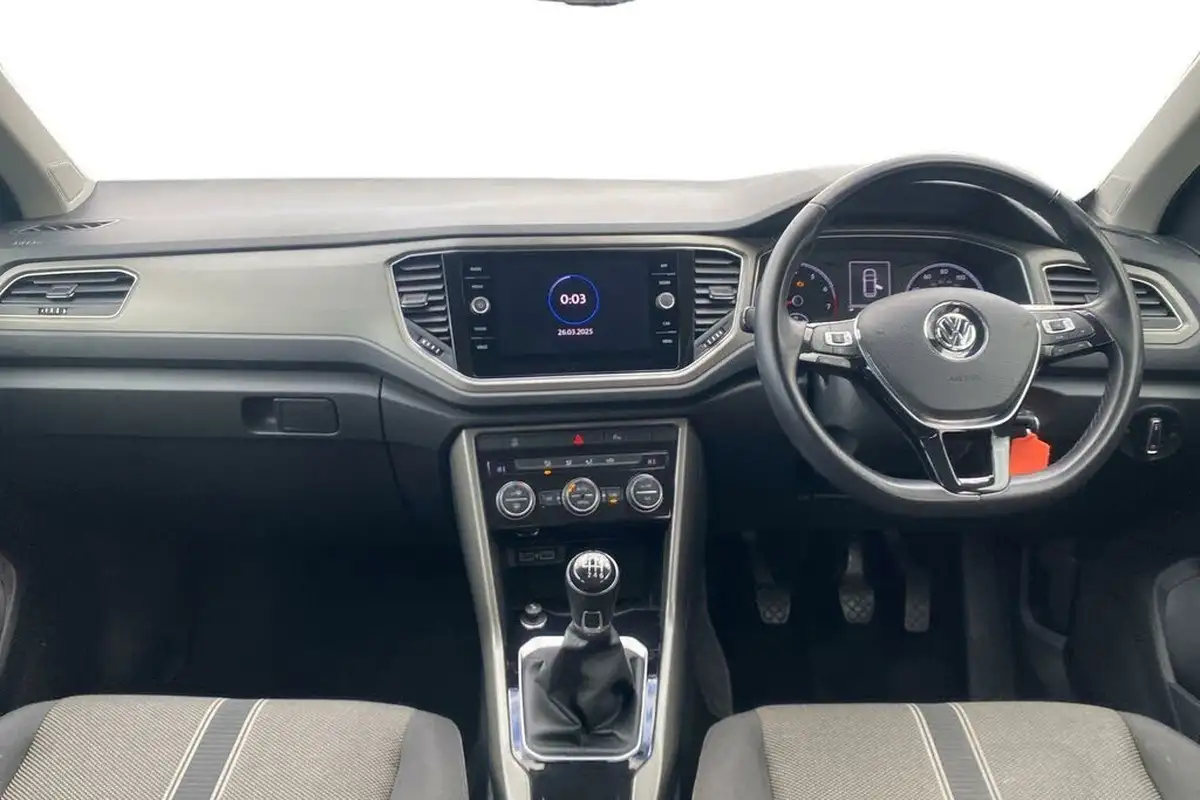 2020-volkswagen-t-roc-10-tsi-se-115ps-big-39