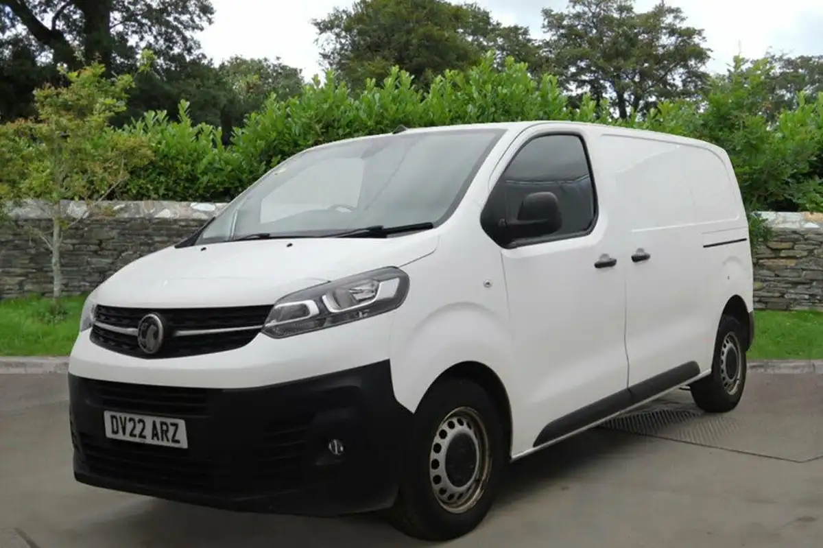 2022-vauxhall-vivaro-15td-2900-l1h1-dynamic-big-6
