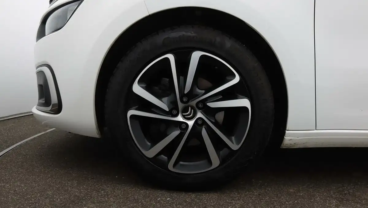 2022-citroen-grand-c4-spacetourer-12-puretech-sense-eat8-big-18