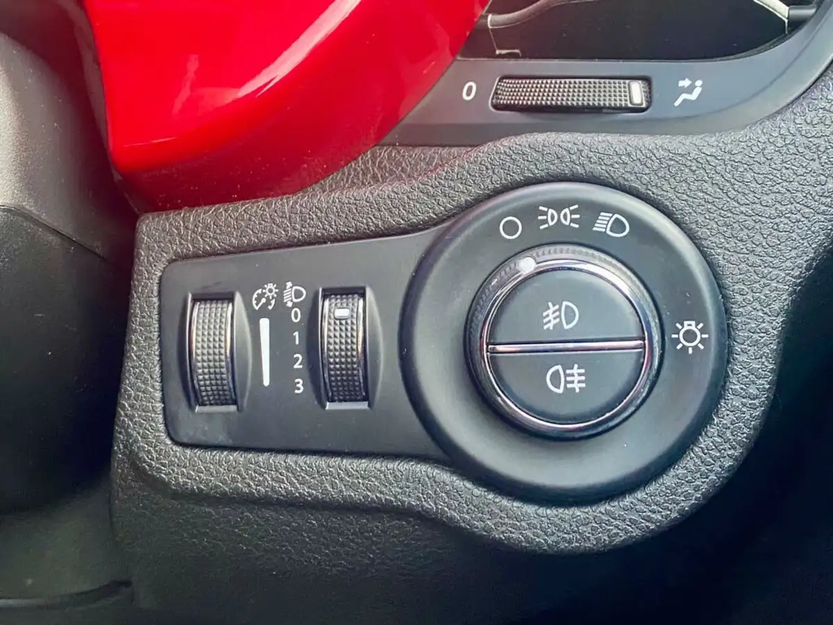 2016-fiat-500x-14-multiair-pop-star-big-22
