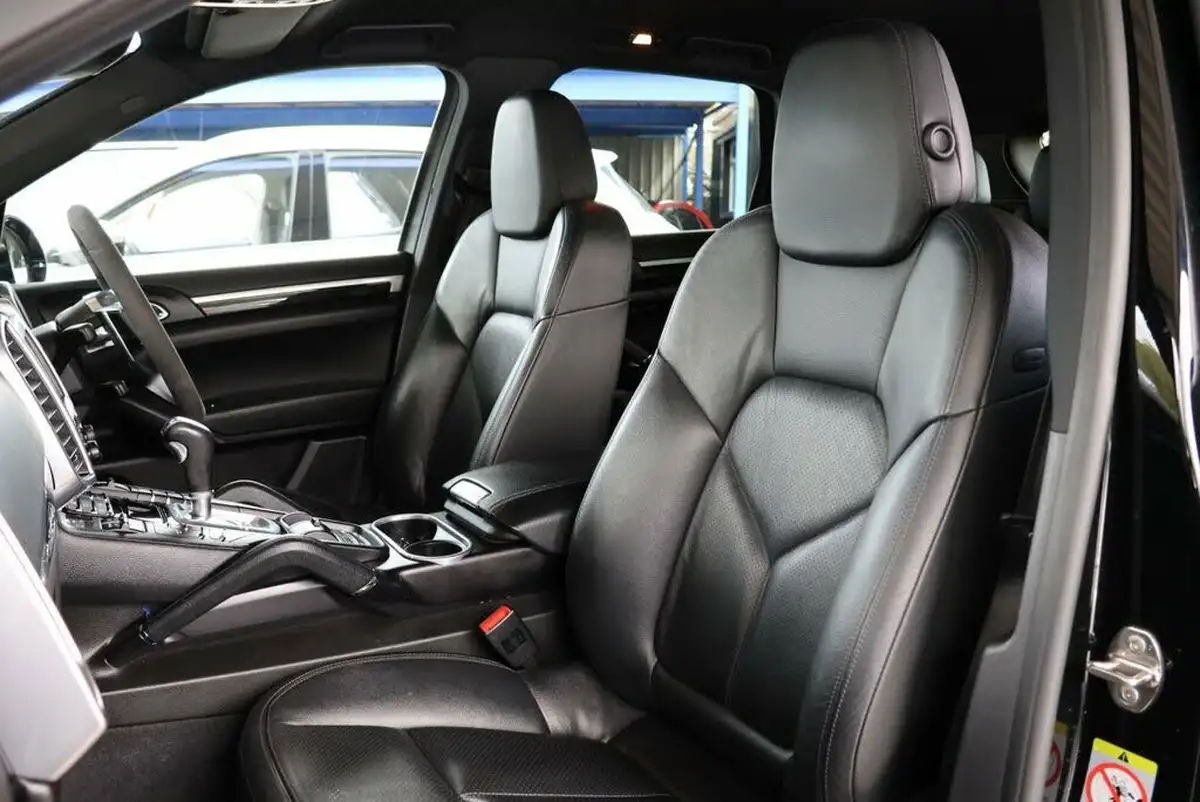 2015-porsche-cayenne-30td-big-9