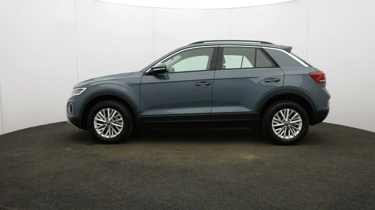2023-volkswagen-t-roc-10-tsi-life-big-58
