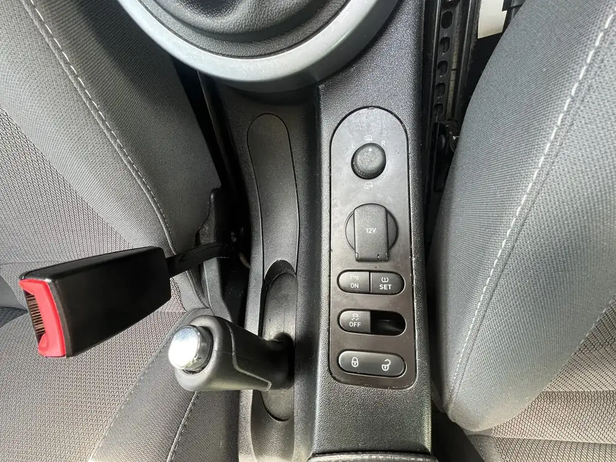 2009-seat-altea-19td-se-big-9