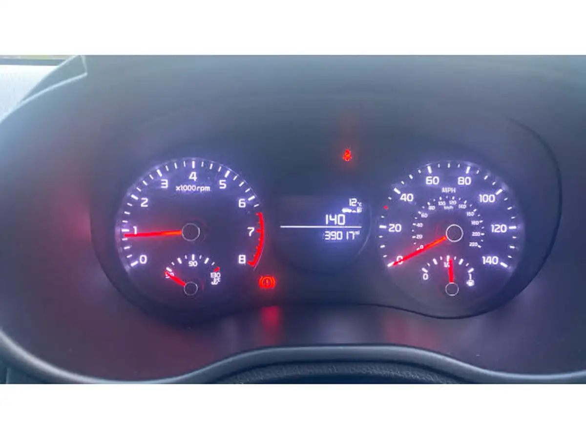 2018-kia-picanto-10-1-66bhp-big-17