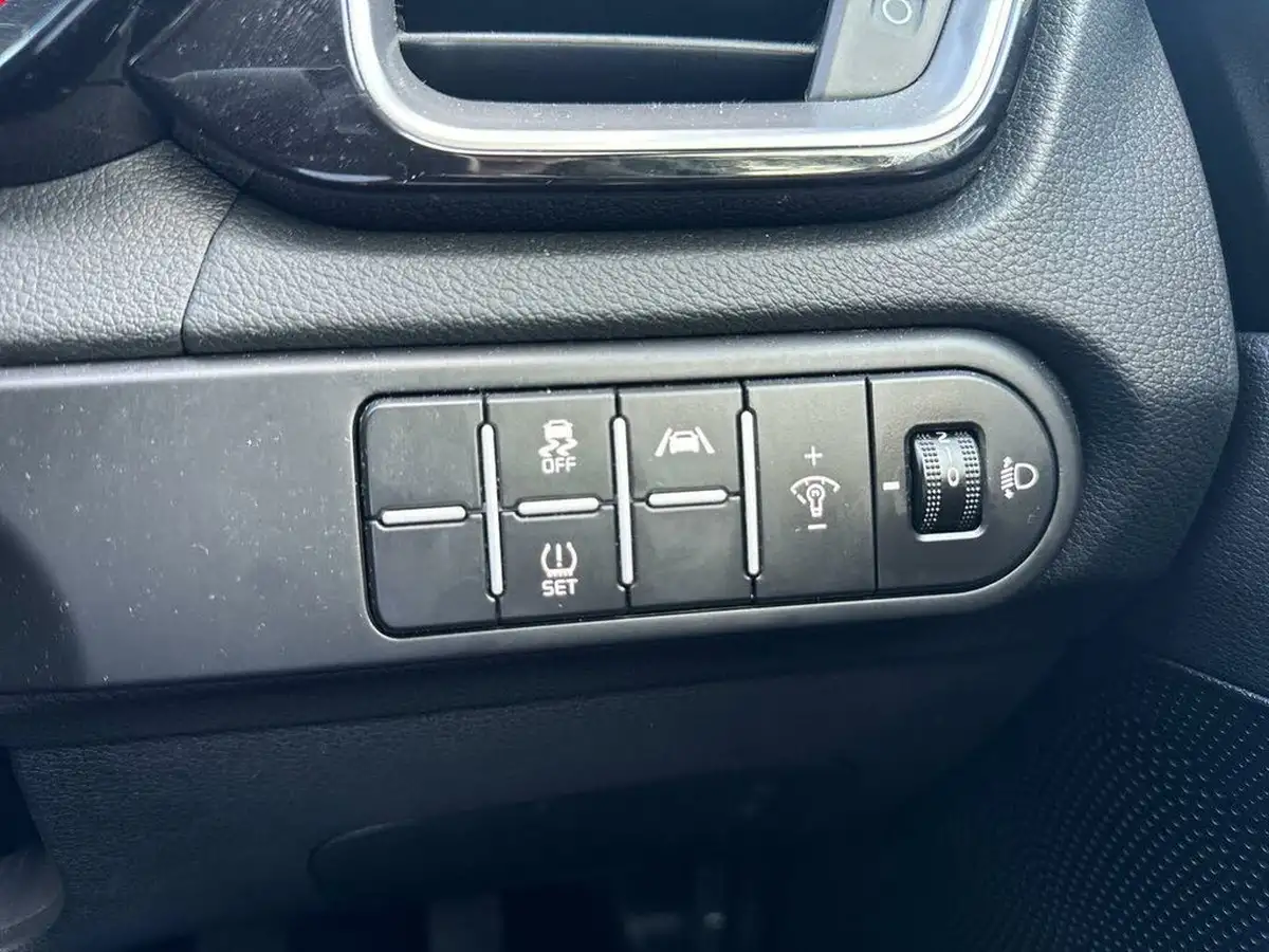2024-kia-xceed-15-t-gdi-3-158bhp-big-26