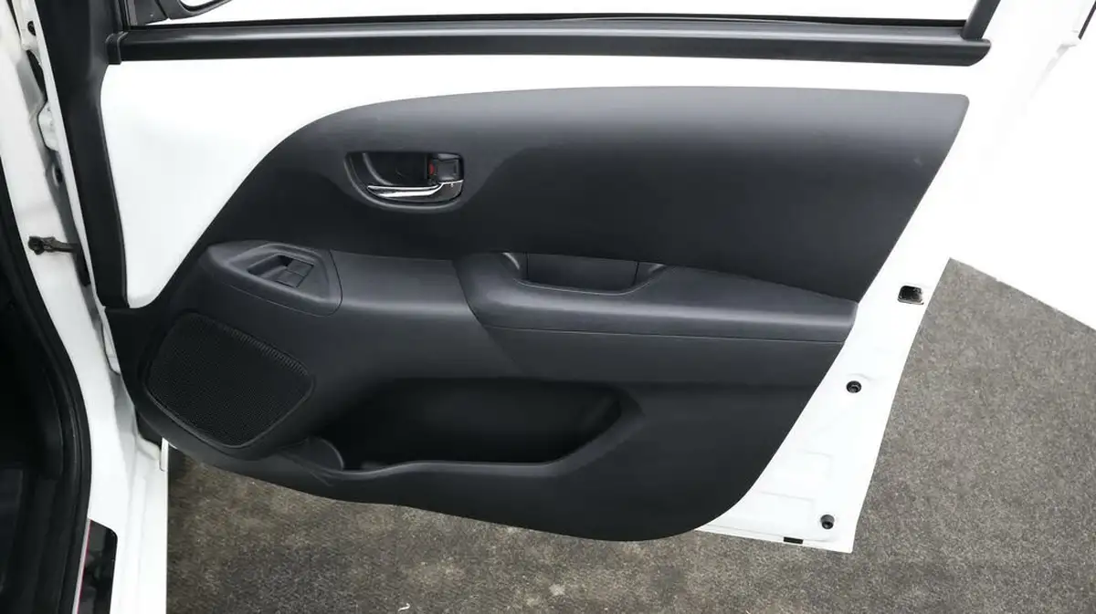 2018-toyota-aygo-10-vvt-i-x-plore-big-14