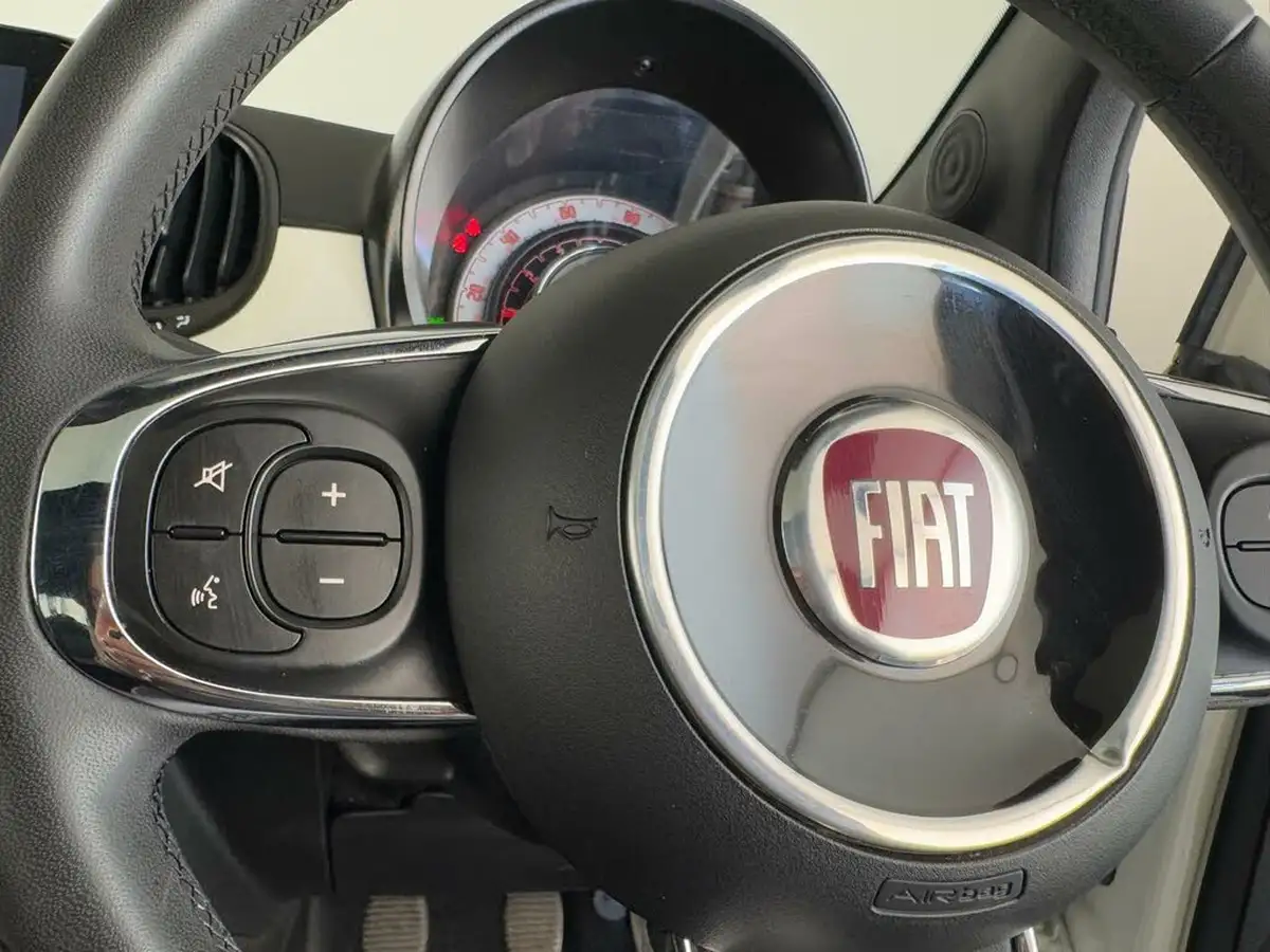2021-fiat-500-10-lounge-big-20