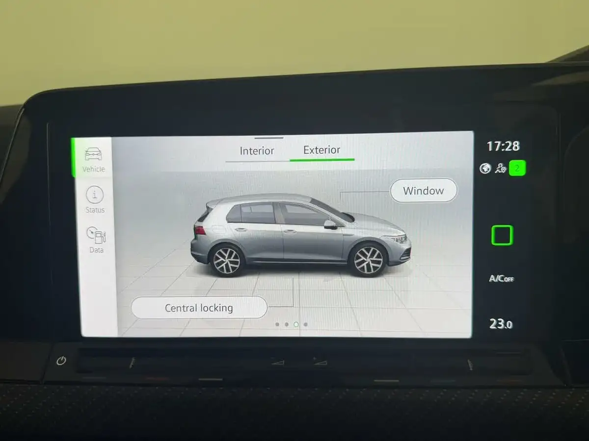 2021-volkswagen-golf-big-45