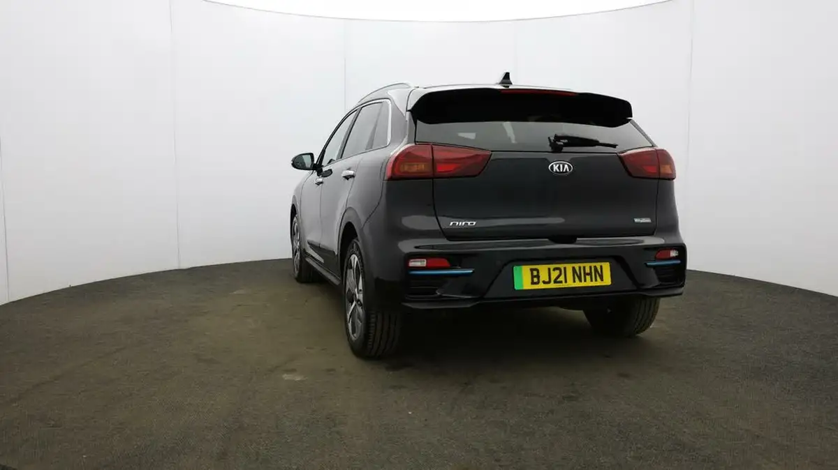 2021-kia-e-niro-ev-3-big-56