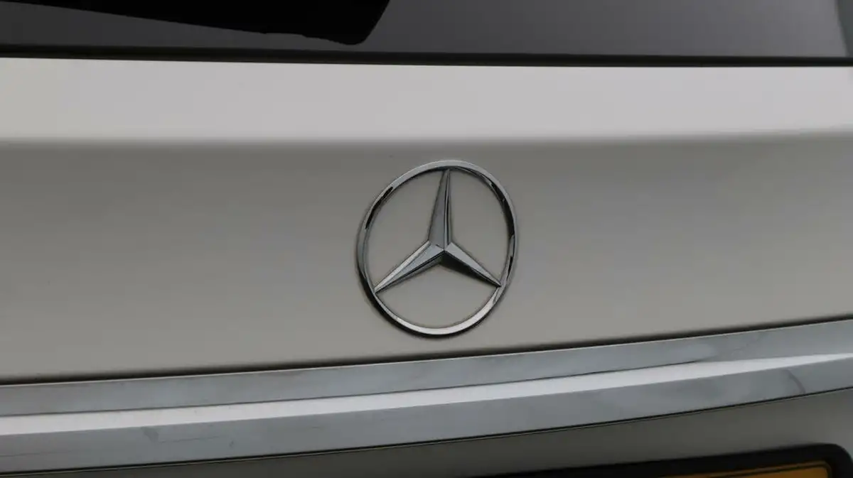 2019-mercedes-benz-gla-class-16-gla-180-urban-edition-ss-7g-dct-big-21