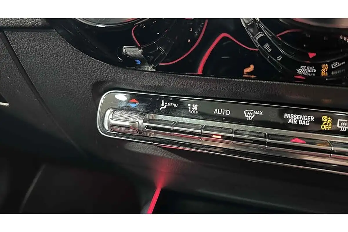 2020-mercedes-benz-gla-class-20d-gla-220d-amg-line-premium-plus-big-39