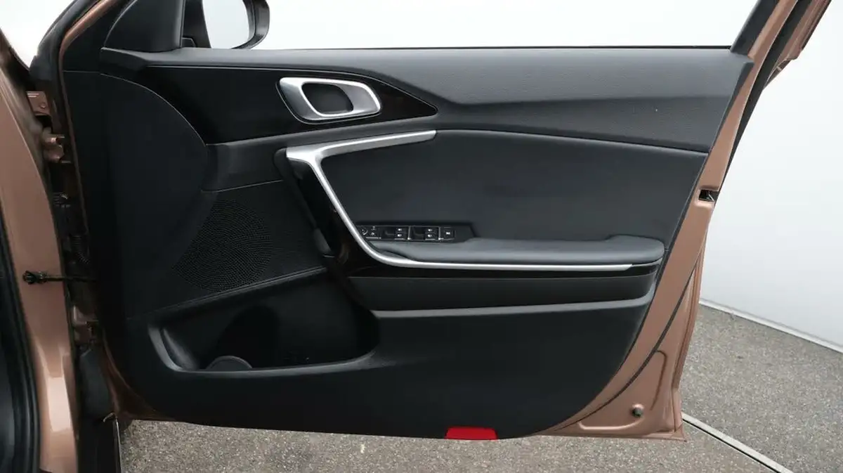 2022-kia-xceed-16-gdi-3-big-15
