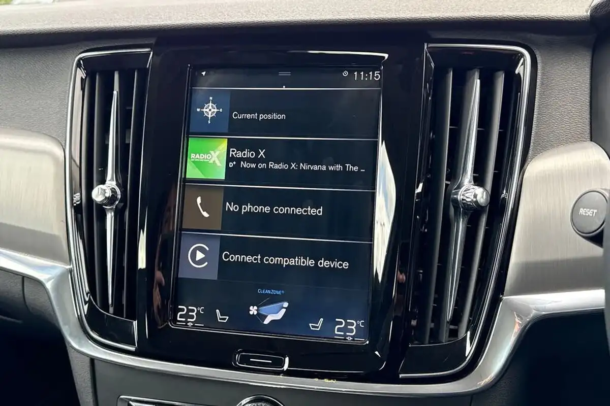 2019-volvo-v90-20-t4-momentum-pro-big-16