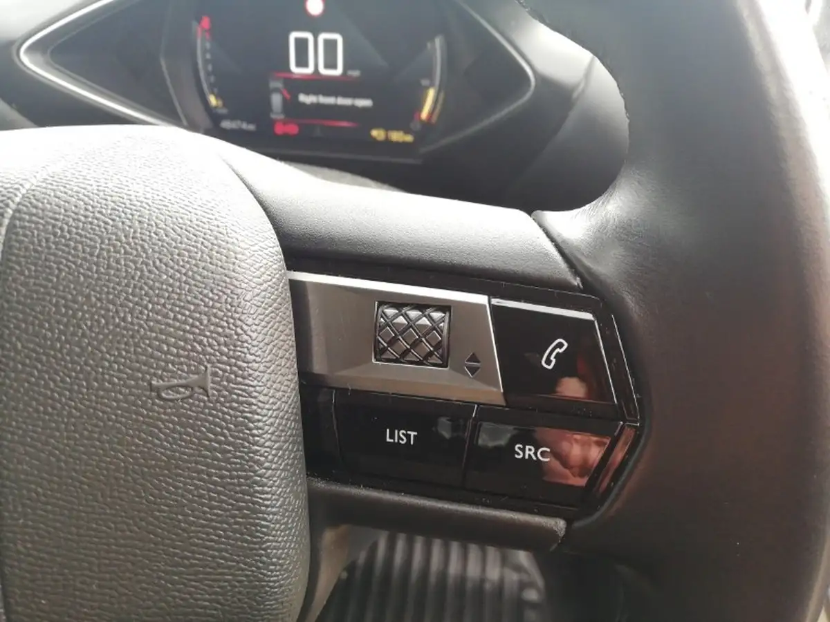 2022-ds-ds-3-crossback-12-puretech-bastille-100ps-big-11