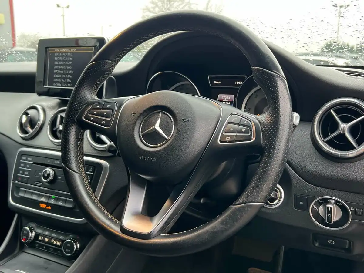2016-mercedes-benz-cla-21d-cla-220-sport-ss-coupe-4d-big-17
