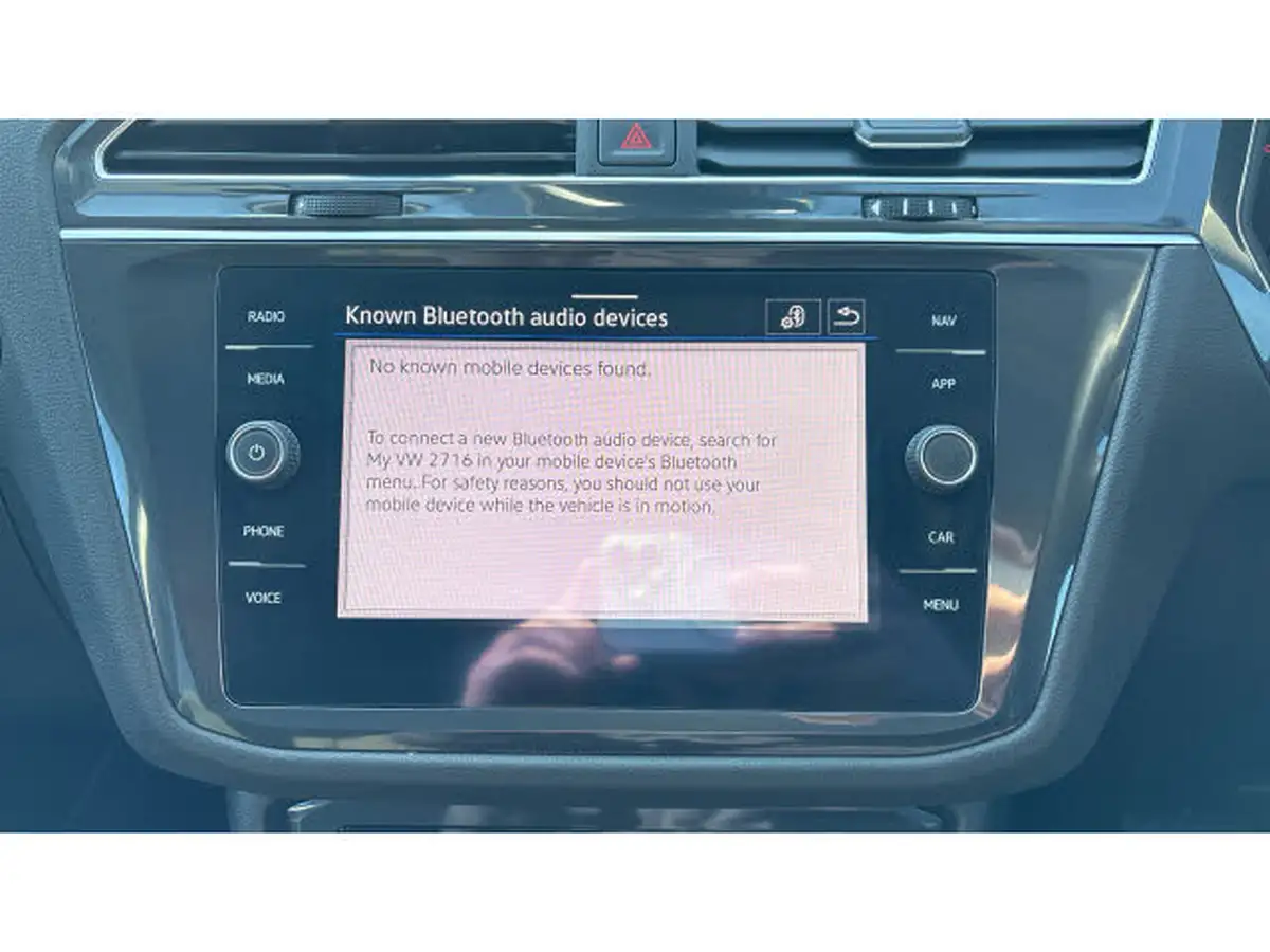 2023-volkswagen-tiguan-allspace-15-tsi-r-line-big-43