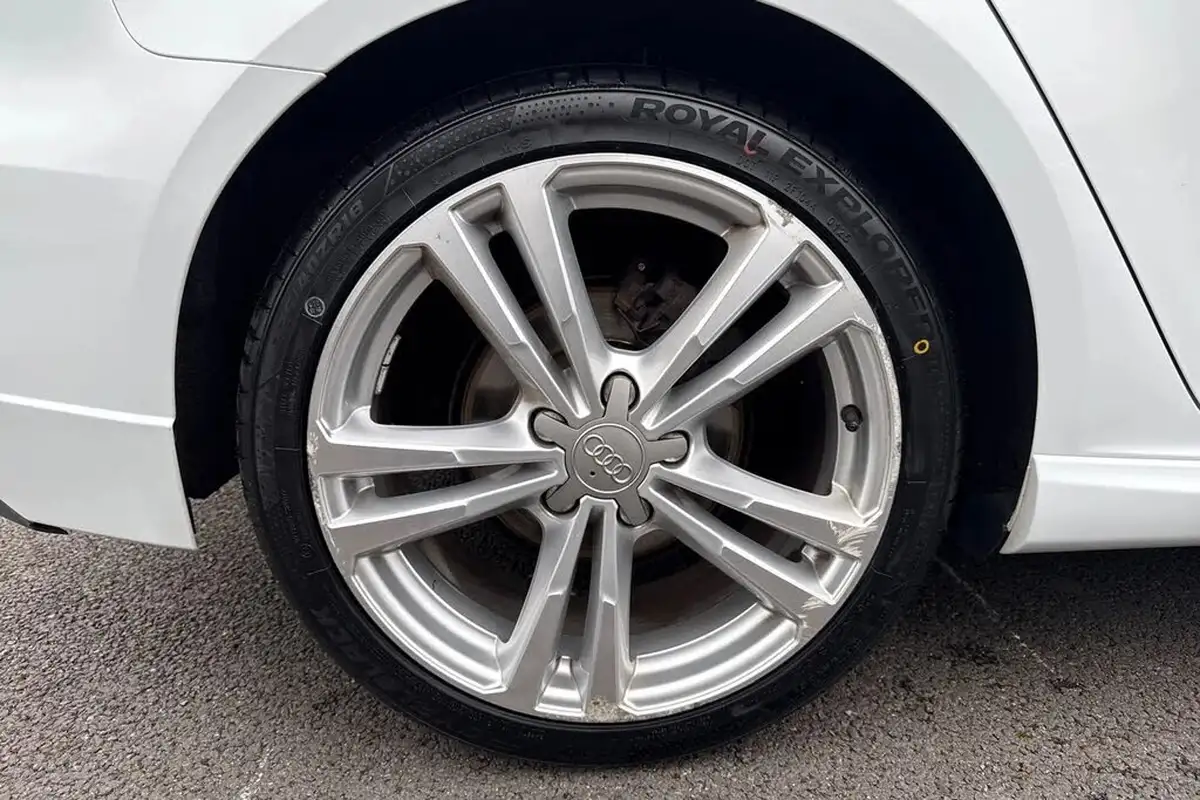 2019-audi-a3-16-30-tdi-s-line-ss-sportback-5d-tronic-big-11