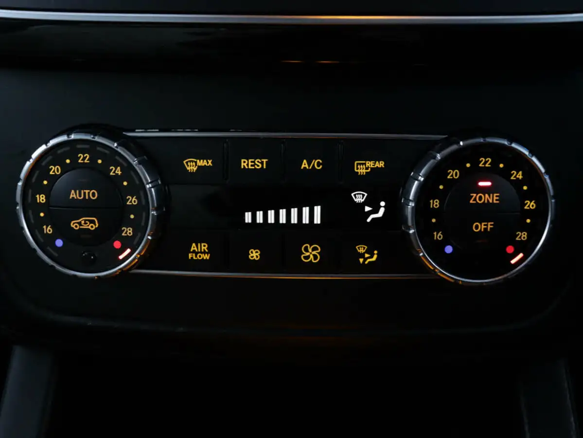 2015-mercedes-benz-gle-class-30td-gle350d-designo-line-estate-big-27