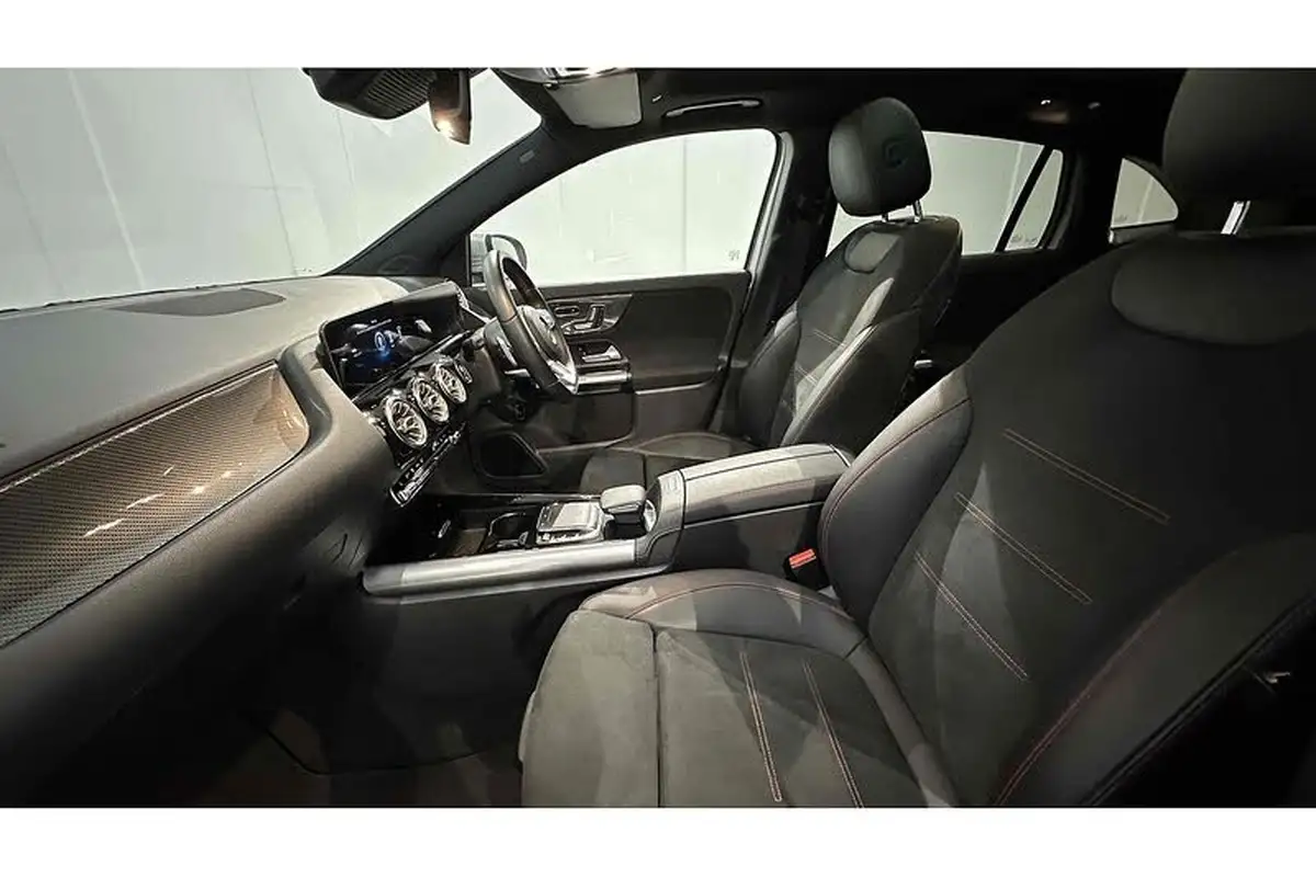 2020-mercedes-benz-gla-class-20d-gla-220d-amg-line-premium-plus-big-17
