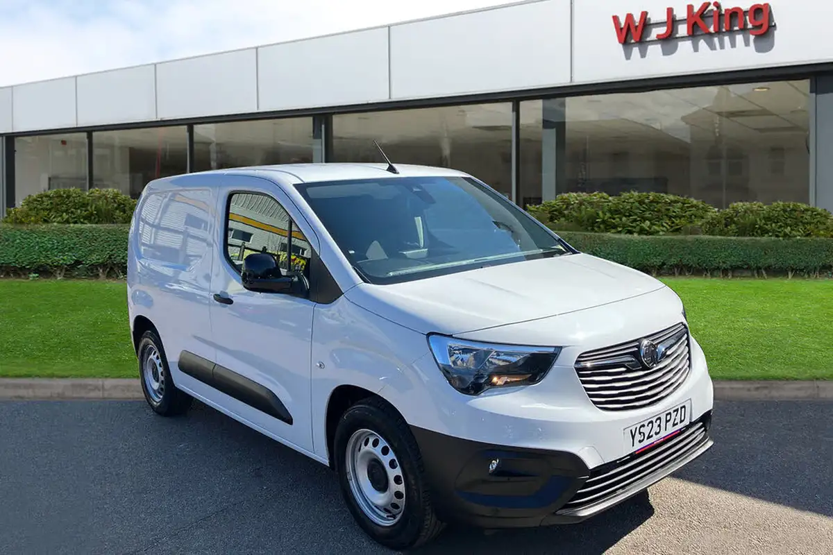 2023-vauxhall-combo-e-50kwh-dynamic-2300-l1h1-panel-big-0