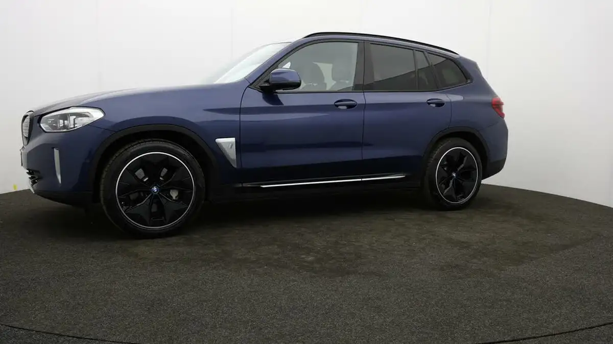 2021-bmw-ix3-e-premier-edition-big-55