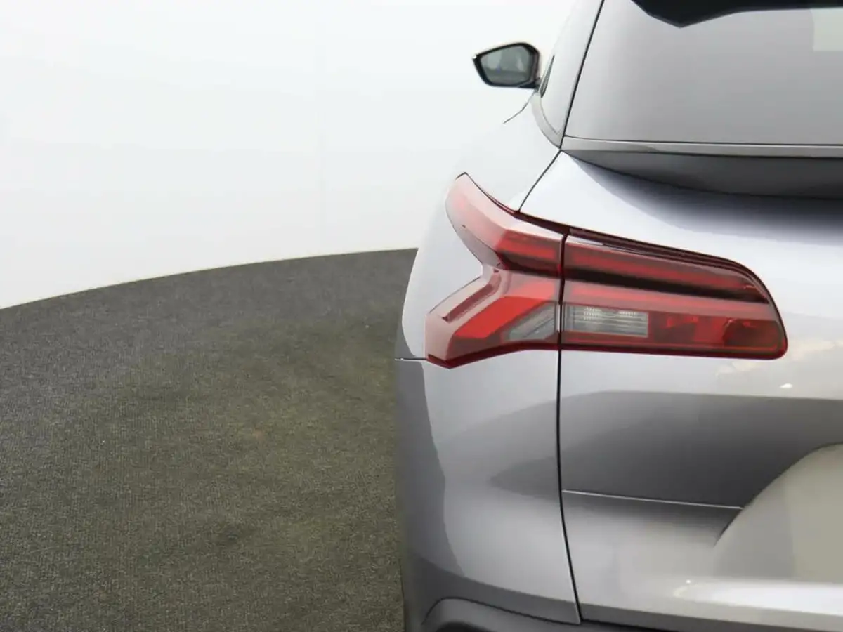 2023-citroen-c5-x-12-puretech-shine-big-42