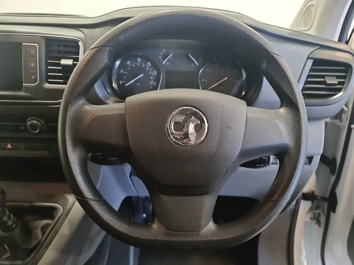 2022-vauxhall-vivaro-15td-2900-l2h1-dynamic-big-20