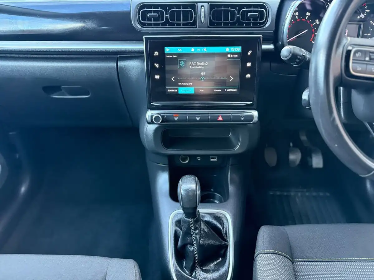2017-citroen-c3-12-puretech-flair-82ps-big-14