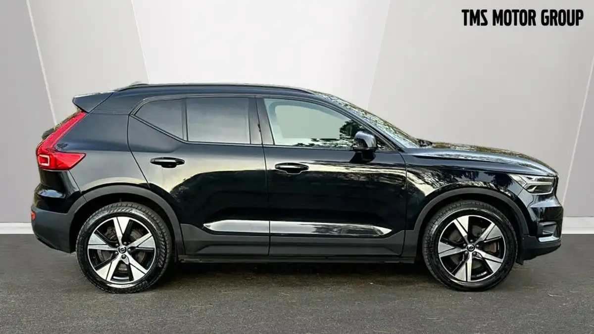 2021-volvo-xc40-e-twin-recharge-plus-big-2