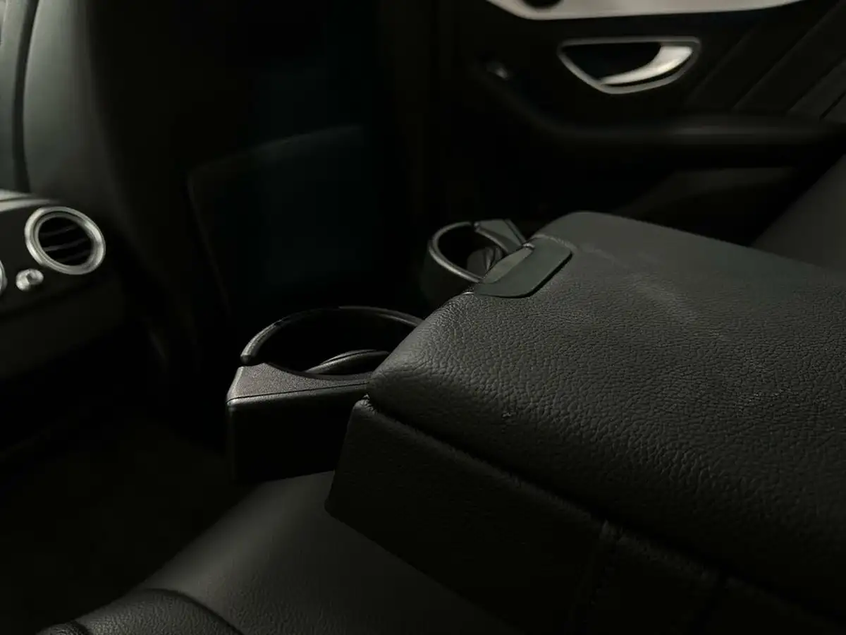 2015-mercedes-benz-c-class-21cdi-c300-amg-line-premiumss-saloon-4d-big-38