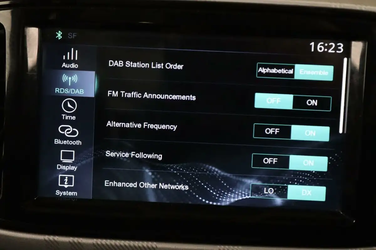 2023-mg-mg3-15-vti-tech-exclusive-nav-big-34