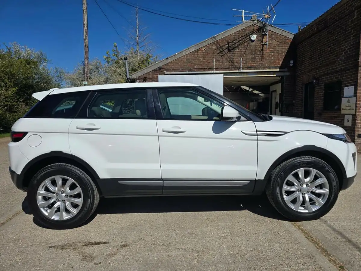 2016-land-rover-range-rover-evoque-20td4-se-ss-auto-big-4
