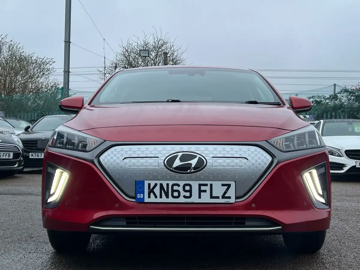 2019-hyundai-ioniq-e-premium-se-electric-100kw-big-3